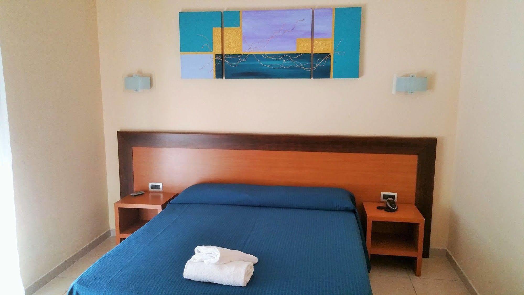 Hotel Club Koine Отранто Екстер'єр фото